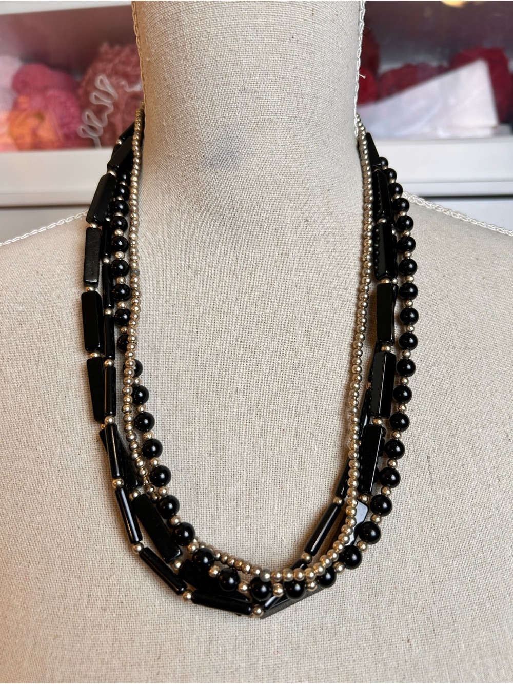 💝 2/20$ Multi-Strand Black and Gold Beaded Necklace Statement Retro Elegant